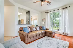 210 Meadow Woods Dr, Kyle, TX 78640 - Photo 12