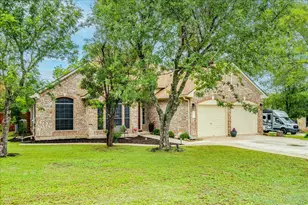 210 Meadow Woods Dr, Kyle, TX 78640 - Photo 8