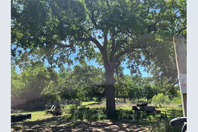 135 Belton Street, McDade, TX 78650 - Photo 2