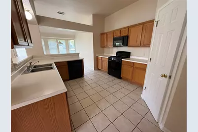 122 Little Lake Road, Hutto, TX 78634 - Photo 6