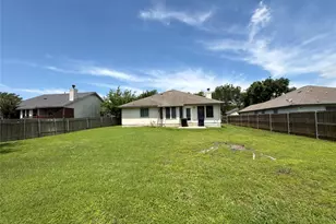 122 Little Lake Rd, Hutto, TX 78634 - Photo 18