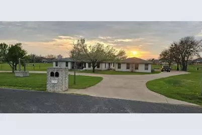 16 Brenda Lane, Round Rock, TX 78665 - Photo 1