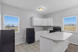 16 Brenda Ln, Round Rock, TX 78665 - Photo 32