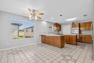 16 Brenda Ln, Round Rock, TX 78665 - Photo 8