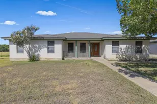 16 Brenda Ln, Round Rock, TX 78665 - Photo 2