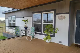 192 Lazy River Ln, Elgin, TX 78621 - Photo 4