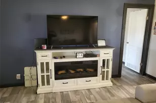 192 Lazy River Ln, Elgin, TX 78621 - Photo 6