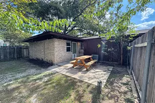 1200 Brentwood St, Austin, TX 78757 - Photo 16