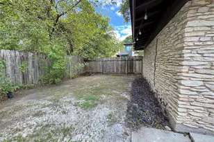 1200 Brentwood St, Austin, TX 78757 - Photo 18