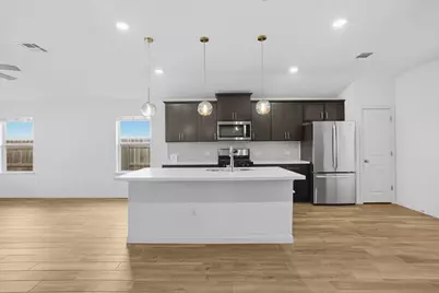 8215 McKamy Drive, Austin, TX 78744 - Photo 6