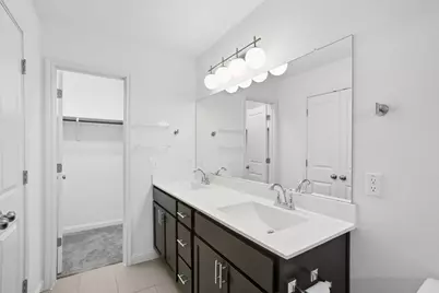 8215 McKamy Drive, Austin, TX 78744 - Photo 12