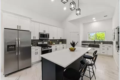 418 Bedford Drive, Spicewood, TX 78669 - Photo 10