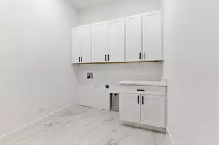 418 Bedford Dr, Spicewood, TX 78669 - Photo 28