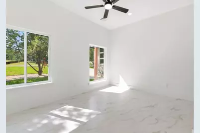 418 Bedford Drive, Spicewood, TX 78669 - Photo 22