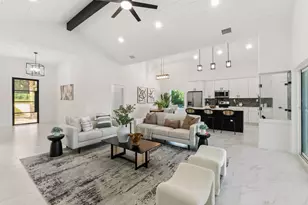 418 Bedford Dr, Spicewood, TX 78669 - Photo 8