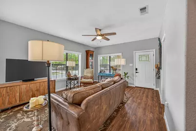 217 N Walnut Avenue N, Luling, TX 78648 - Photo 6