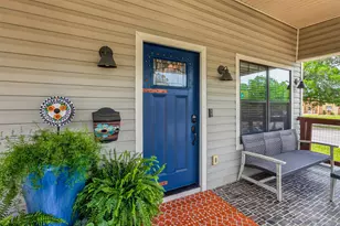 217 N Walnut Ave N, Luling, TX 78648 - Photo 4
