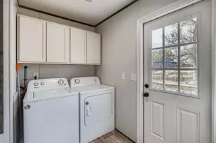 130 Zafiro Ln, Del Valle, TX 78617 - Photo 24