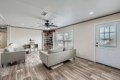 130 Zafiro Lane, Del Valle, TX 78617 - Photo 4