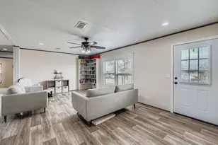 130 Zafiro Ln, Del Valle, TX 78617 - Photo 4