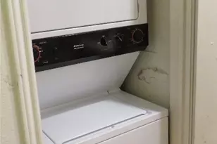 1910 Robbins Pl, Austin, TX 78705 - Photo 12