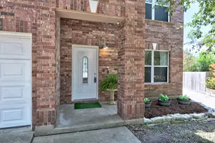 113 Bexar Forest Cove, Elgin, TX 78621 - Photo 2