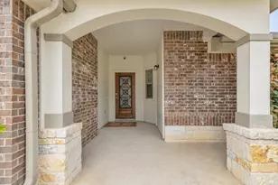 705 Wiltshire Dr, Hutto, TX 78634 - Photo 2