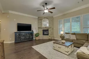 308 Duffy Ln, Austin, TX 78738 - Photo 4