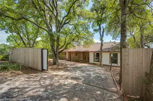 2801 Cedarview Dr, Austin, TX 78704 - Photo 2