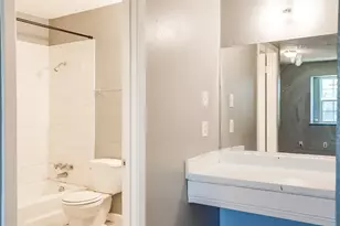 2215 Mission Hill Dr, Austin, TX 78741 - Photo 16