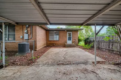 707 N Main Street, Elgin, TX 78621 - Photo 20