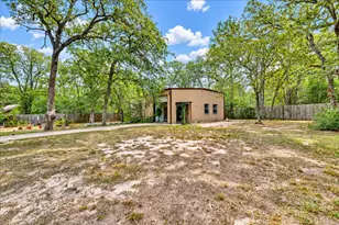 111 Post Oak Dr, Elgin, TX 78621 - Photo 34