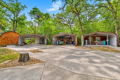 111 Post Oak Drive, Elgin, TX 78621 - Photo 32
