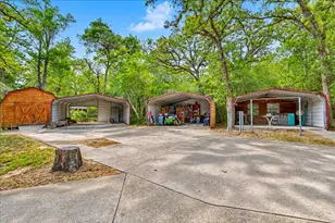 111 Post Oak Dr, Elgin, TX 78621 - Photo 32