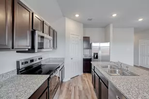 167 McNamara Ct, Jarrell, TX 76537 - Photo 6