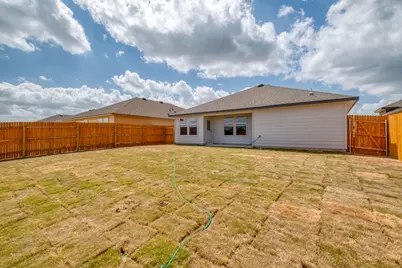 167 McNamara Court, Jarrell, TX 76537 - Photo 18