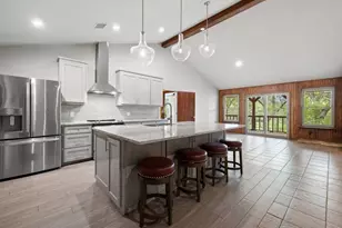 136 Philly Ct, Fischer, TX 78623 - Photo 10