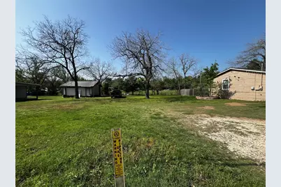 506 W 2nd Street, Elgin, TX 78621 - Photo 6