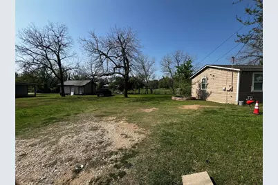 506 W 2nd Street, Elgin, TX 78621 - Photo 1