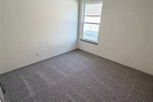 312 Boatright Blvd, Jarrell, TX 76537 - Photo 10