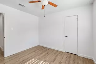 11311 Prairie Dog Trail, Austin, TX 78750 - Photo 32