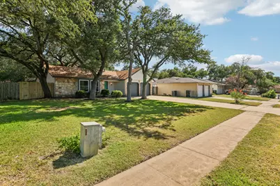 11311 Prairie Dog Trail, Austin, TX 78750 - Photo 6