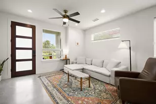 3506 Pennsylvania Ave, Austin, TX 78721 - Photo 4