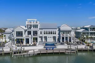 305 Estes Dr, Rockport, TX 78382 - Photo 2