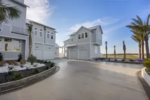 305 Estes Dr, Rockport, TX 78382 - Photo 32