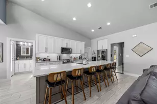 303 Robinhood Ln, Granite Shoals, TX 78654 - Photo 14