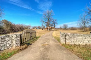 1800 Caldwell Ln, Del Valle, TX 78617 - Photo 1