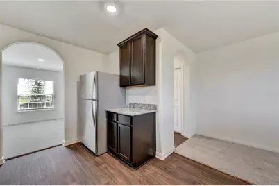 133 Dupont Pass, Jarrell, TX 76537 - Photo 4