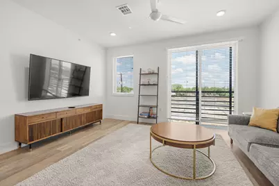 2709 E 5th Street #1306, Austin, TX 78702 - Photo 4