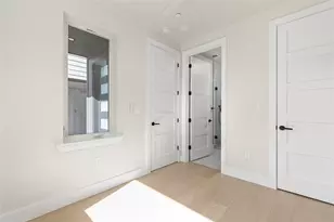 100 W Odell St, Austin, TX 78752 - Photo 10